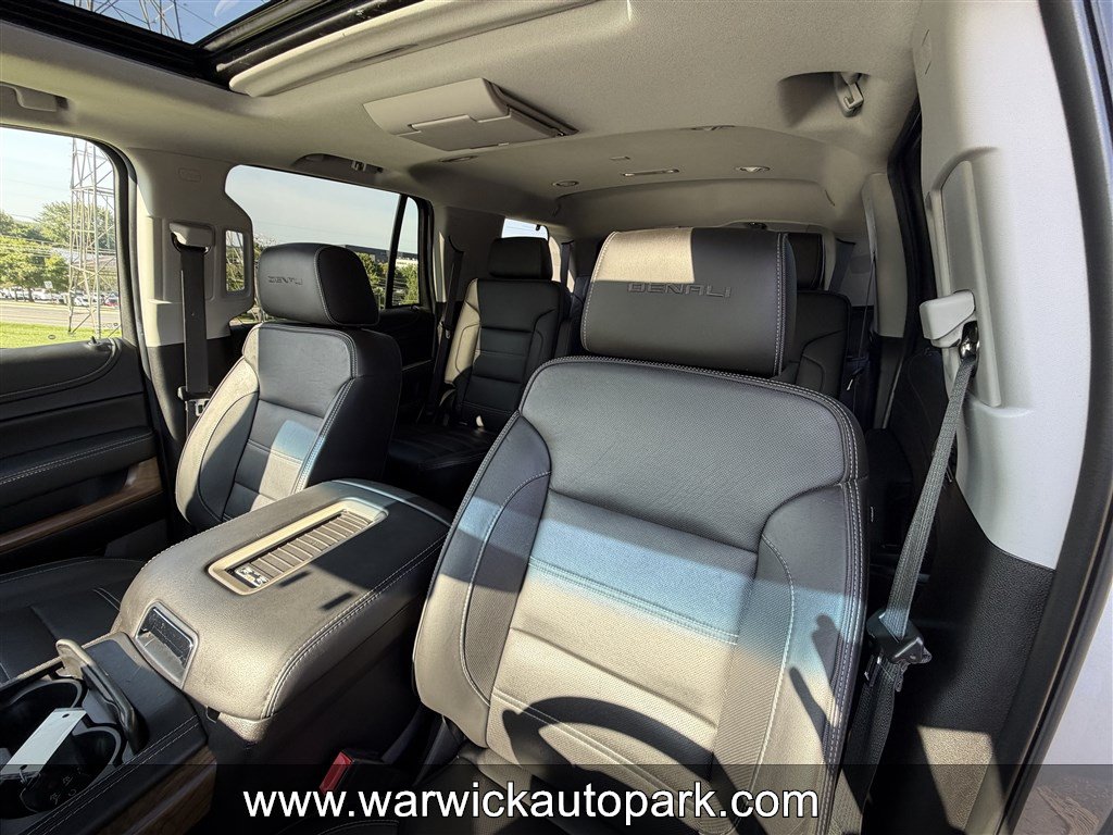 Used 2019 GMC Yukon Denali w/ Denali Ultimate Package AWD/4WD image 7