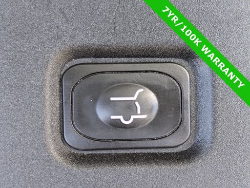 Certified 2025 Ford Expedition Platinum AWD/4WD image 17