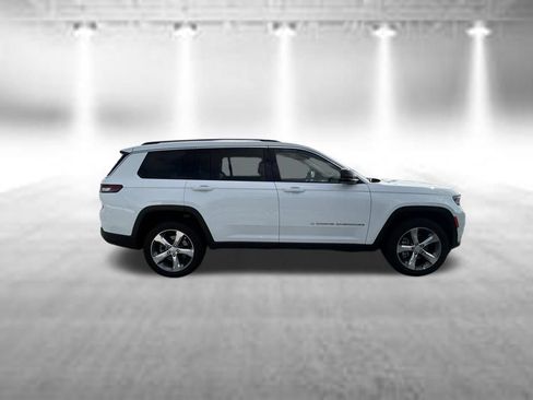 Certified 2022 Jeep Grand Cherokee L Limited RWD image 8