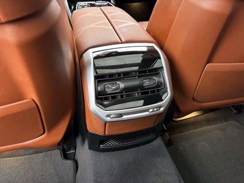 Certified 2023 BMW i7 xDrive60 w/ Executive Package 2 image 33