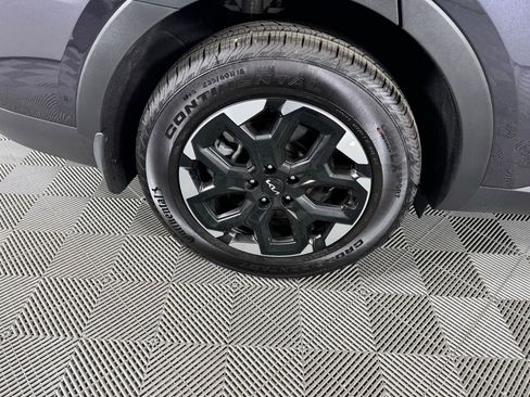 Used 2025 Kia Sorento S w/ Panoramic Sunroof Package image 37