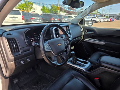 Used 2020 Chevrolet Colorado LT w/ Colorado RST Special Edition AWD/4WD image 9