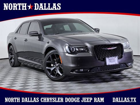 Used 2022 Chrysler 300 S image 1