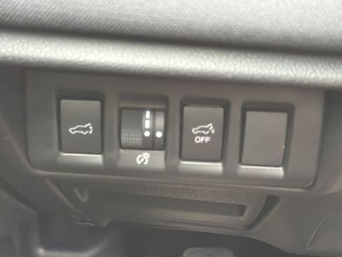 Used 2025 Subaru Outback Premium w/ Popular Package #1A AWD/4WD image 26
