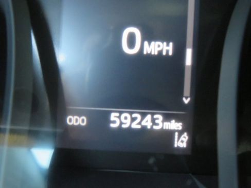 Certified 2021 Toyota Camry SE image 36