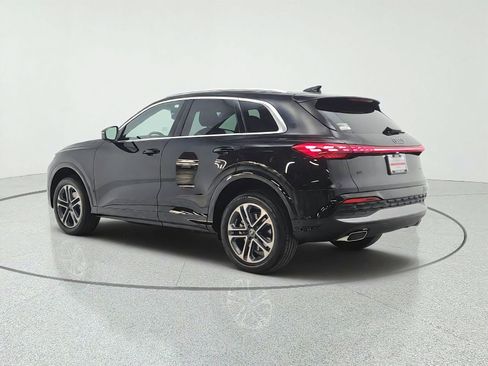 Used 2025 Audi Q5 Premium Plus w/ Premium Plus AWD/4WD image 7