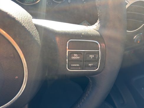 Used 2018 Jeep Wrangler Unlimited Sahara image 25