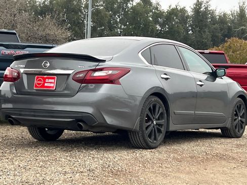 Used 2017 Nissan Altima 2.5 SR w/ Midnight Edition Package image 3