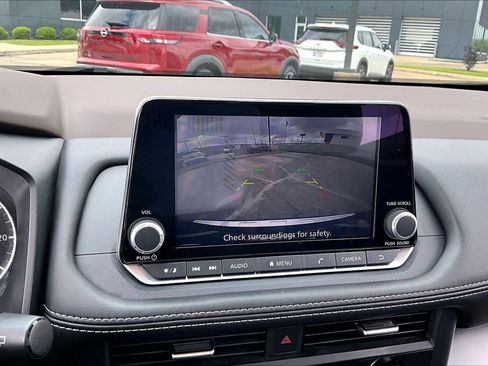 Certified 2023 Nissan Rogue SV image 26