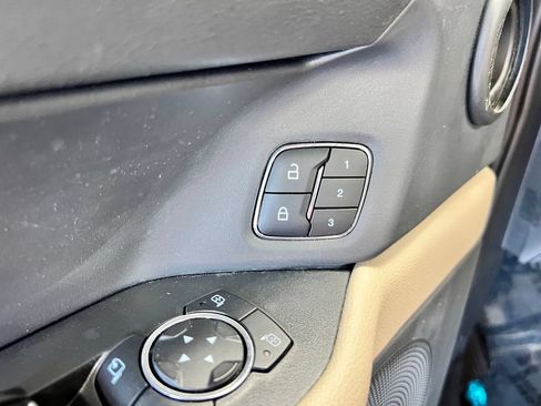 Used 2024 Ford Expedition Limited RWD image 25