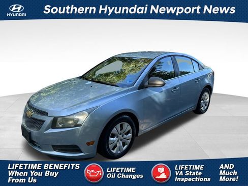 Used 2012 Chevrolet Cruze LS FWD image 1