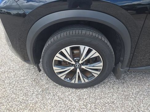 Used 2023 Nissan Rogue SV FWD image 7