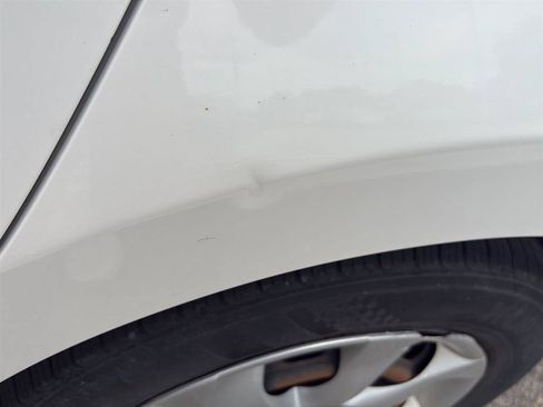Used 2016 MAZDA MAZDA3 i Sport FWD image 13