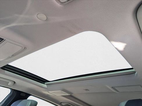 Used 2010 Mercedes-Benz S 550 image 15