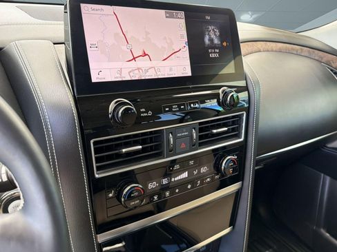 Used 2022 INFINITI QX80 Premium Select w/ All-Season Package RWD image 23