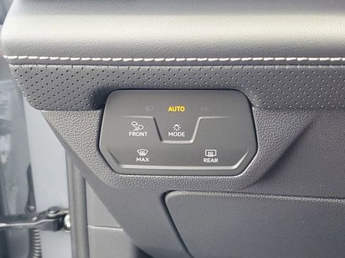 New 2026 Volkswagen Atlas SEL AWD/4WD image 30