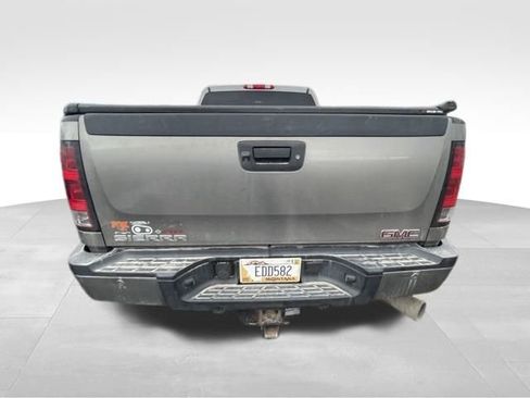 Used 2014 GMC Sierra 2500 Denali w/ Suspension Package, Off-Road image 14