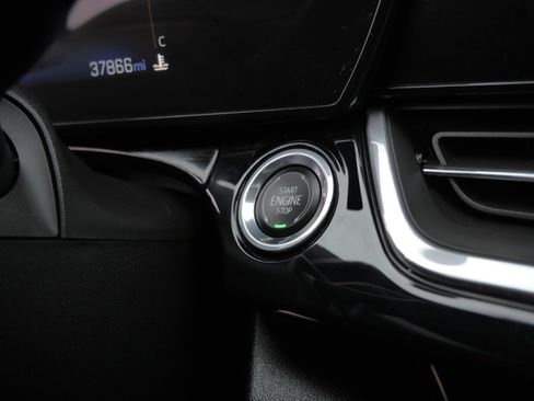 Used 2024 Chevrolet Trax RS w/ Sunroof Package image 29