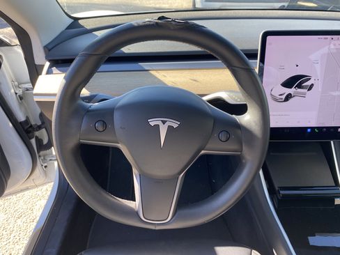 Used 2020 Tesla Model 3 Long Range image 13