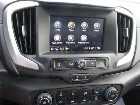 Used 2024 GMC Terrain SLE AWD/4WD image 19
