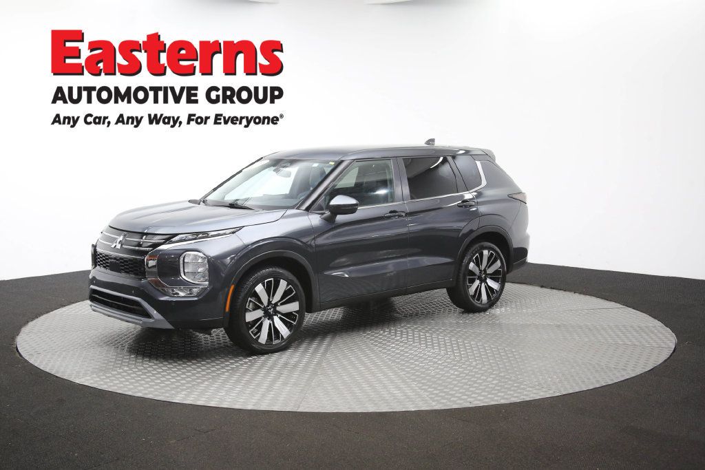 Used 2025 Mitsubishi Outlander SE FWD image 59