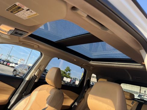 Used 2021 Nissan Rogue Platinum FWD image 32