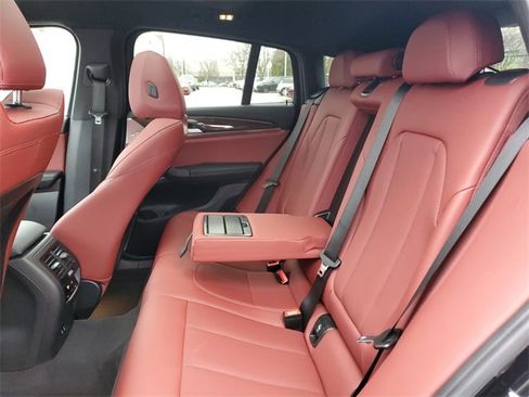 Used 2024 BMW X4 xDrive30i w/ Premium Package image 16