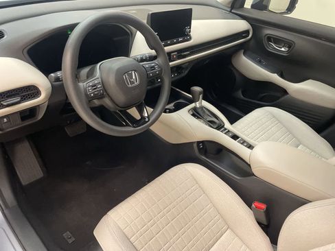 Certified 2024 Honda HR-V LX image 2