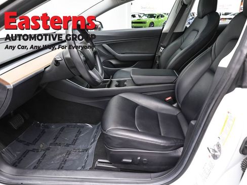 Used 2018 Tesla Model 3 Long Range image 14