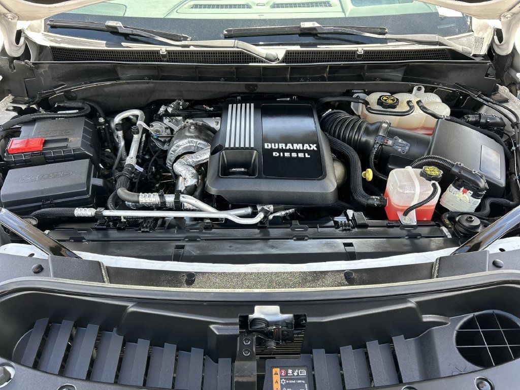 Used 2023 GMC Yukon XL Denali RWD image 31