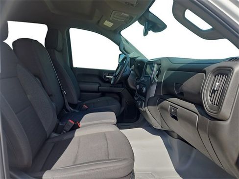 Used 2025 Chevrolet Silverado 2500 Custom w/ Custom Value Package image 15