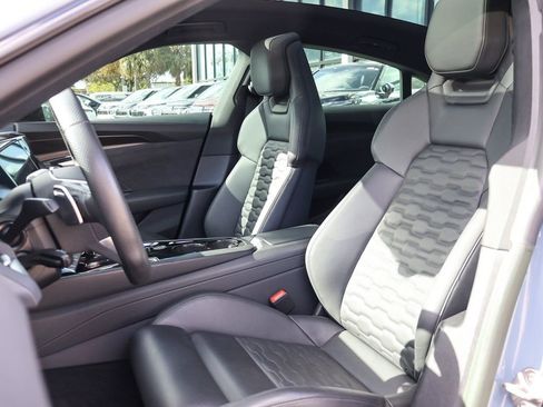 Used 2023 Audi e-tron GT Premium Plus w/ Performance Package image 32