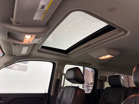 Used 2014 Chevrolet Suburban LT AWD/4WD image 2
