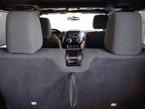 Used 2011 Jeep Wrangler Sahara w/ Trailer Tow Group AWD/4WD image 16