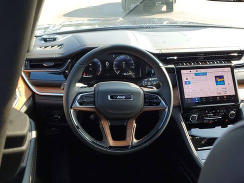 New 2025 Jeep Grand Cherokee L Summit image 8