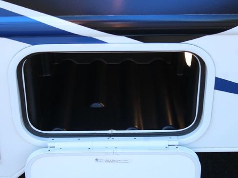 Used 2022 Ford E-450 and Econoline 450 Super Duty w/ Motorhome Prep Package image 69