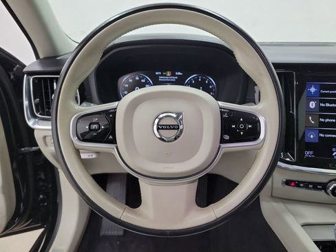 Used 2022 Volvo S60 B5 Inscription image 23