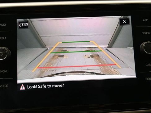 Used 2022 Volkswagen Atlas SE image 21