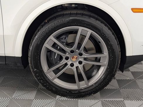 New 2026 Porsche Cayenne image 14