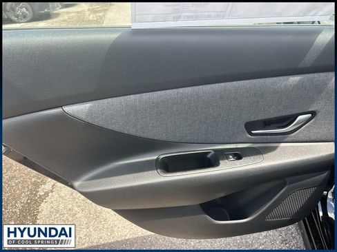 New 2026 Hyundai Elantra Limited FWD image 19