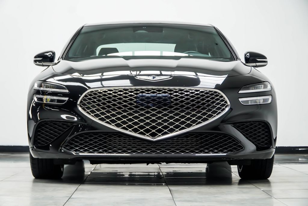 Used 2023 Genesis G70 3.3T RWD image 9