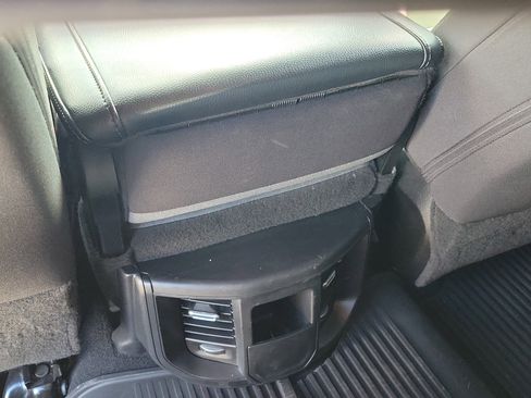 Used 2024 RAM 2500 Big Horn AWD/4WD image 15