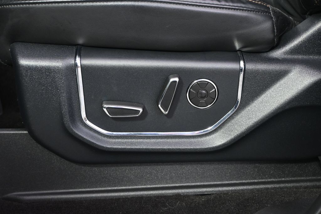 Used 2020 Ford Expedition Platinum AWD/4WD image 14