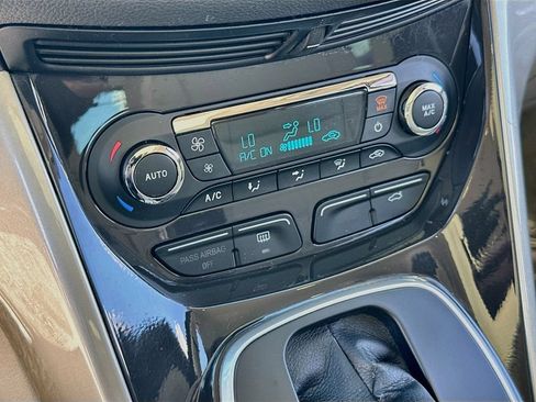 Used 2015 Ford C-MAX SEL w/ Equipment Group 302A FWD image 16