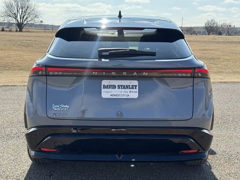 Used 2023 Nissan Ariya FWD image 5