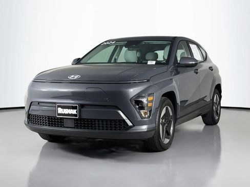 Used 2024 Hyundai Kona SE FWD image 3