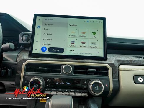 Used 2025 Toyota Tacoma Limited image 27