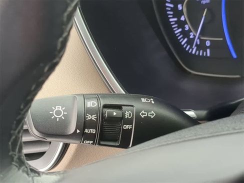 Used 2019 Hyundai Santa Fe Limited image 26