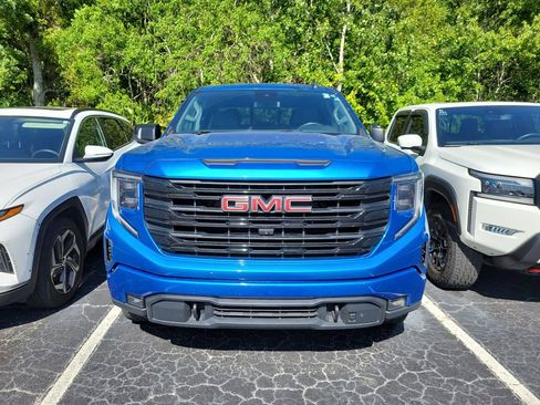 Used 2022 GMC Sierra 1500 Elevation w/ Elevation Premium Package image 2