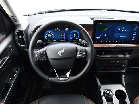 Used 2025 Ford Bronco Sport Outer Banks w/ Outer Banks Tech Package+ image 12